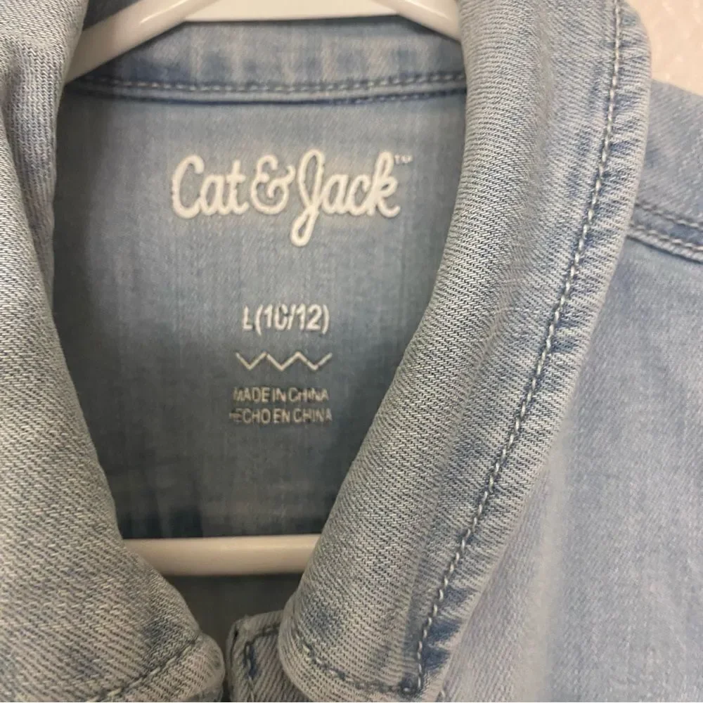 Cat & Jack Jean Vest light wash stretchy button snap L 10/12